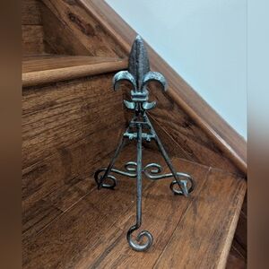 Vintage Fleur De Lis Antiqued Metal Plate Holder, Photo Easel Holder